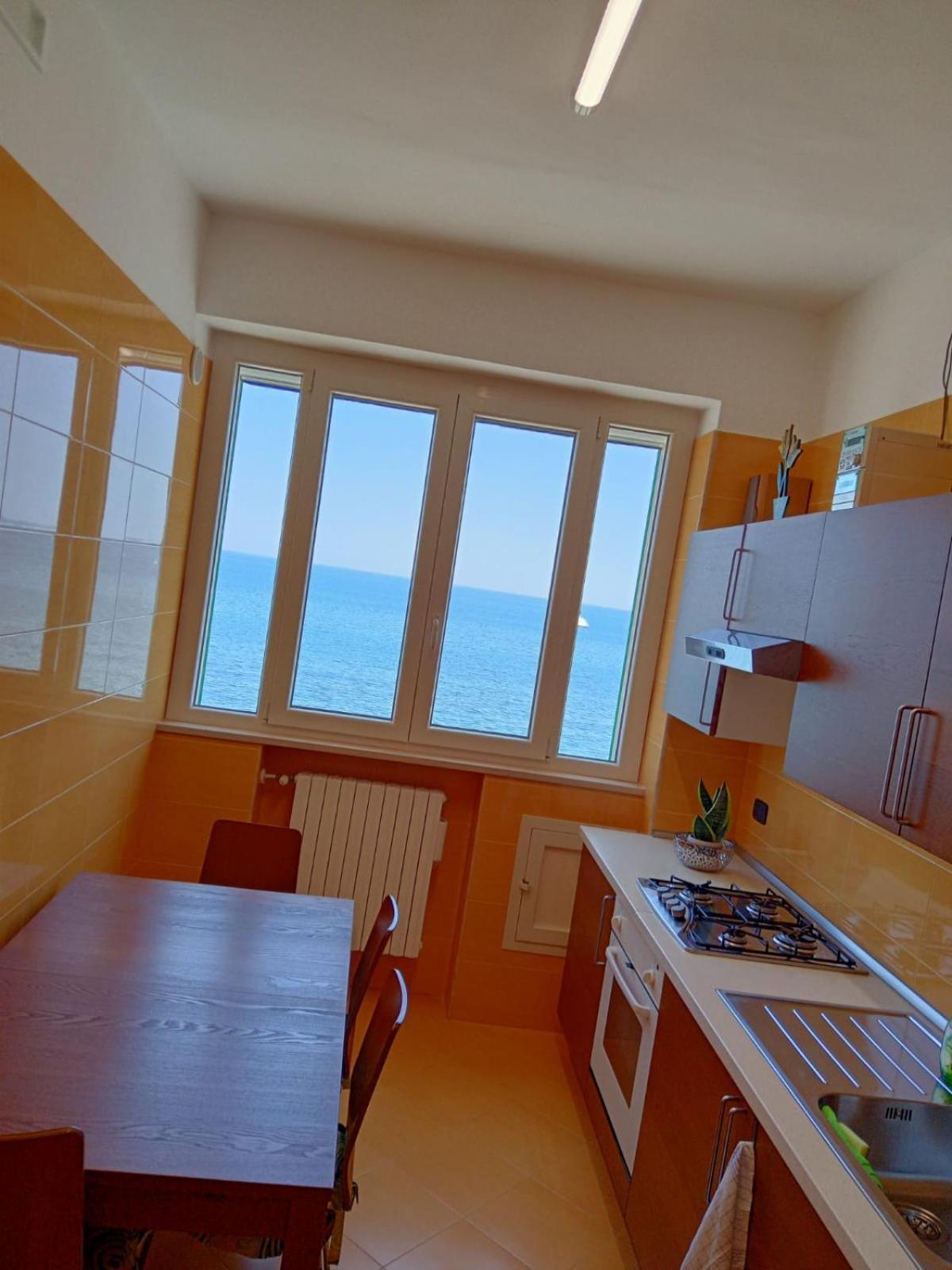 Seafront Holidays & Workstays Molfetta Exterior photo